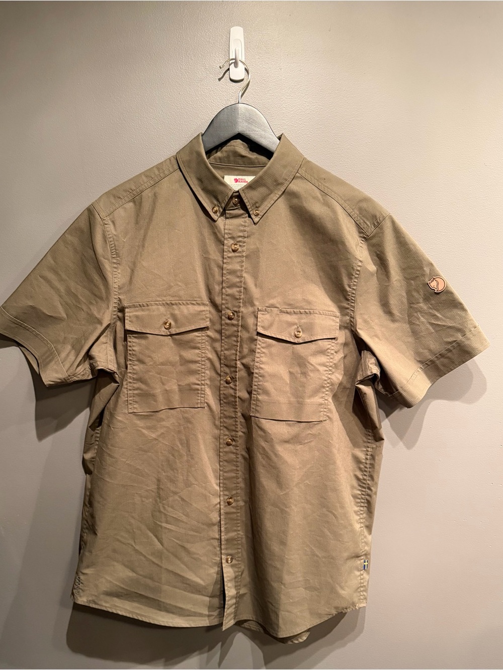 Fjallraven Men’s Medium Button Up Shirt Olive Green Short Sleeve Hiking Outdoor